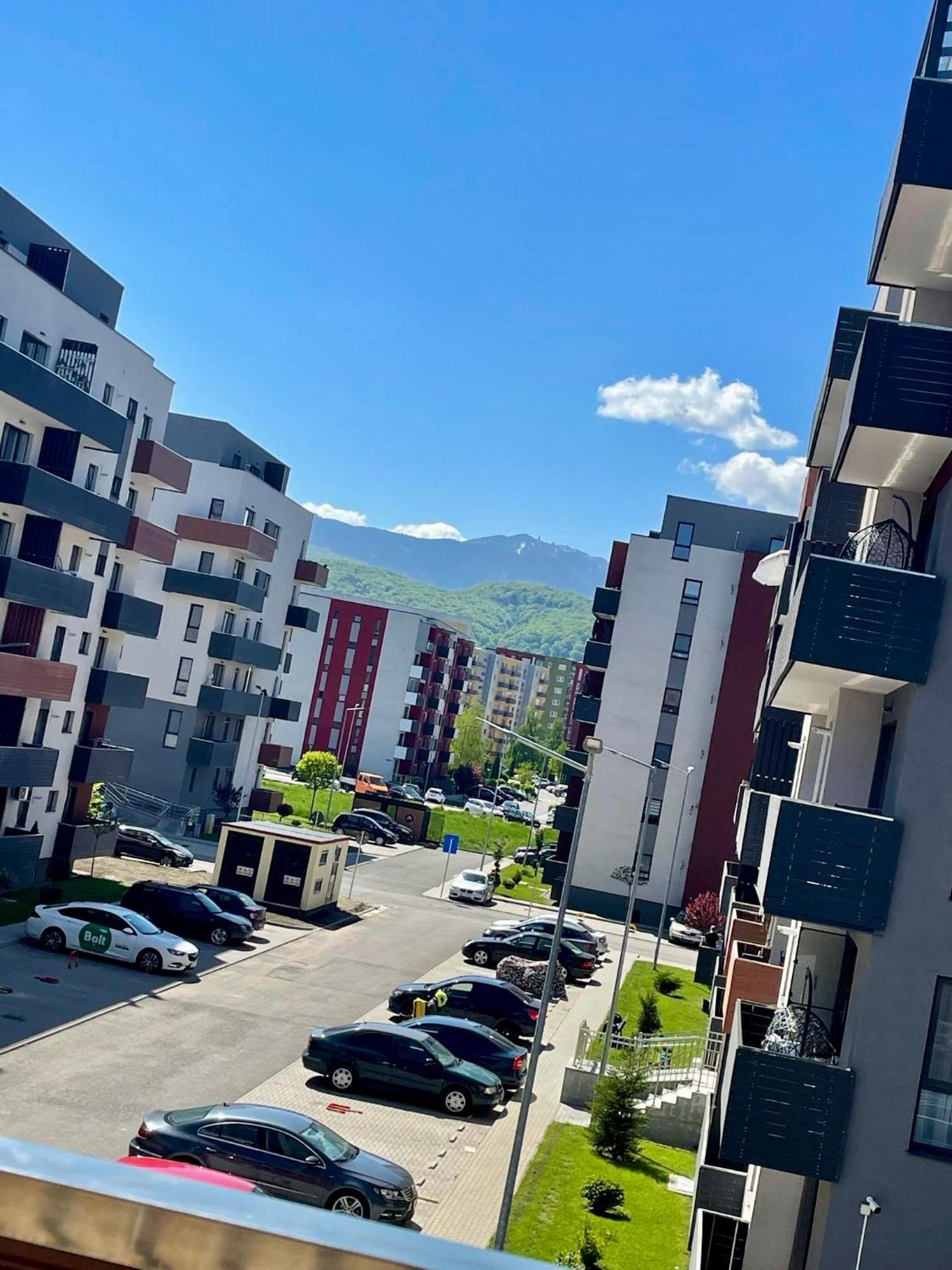 Montsee Brasov Appartement Buitenkant foto